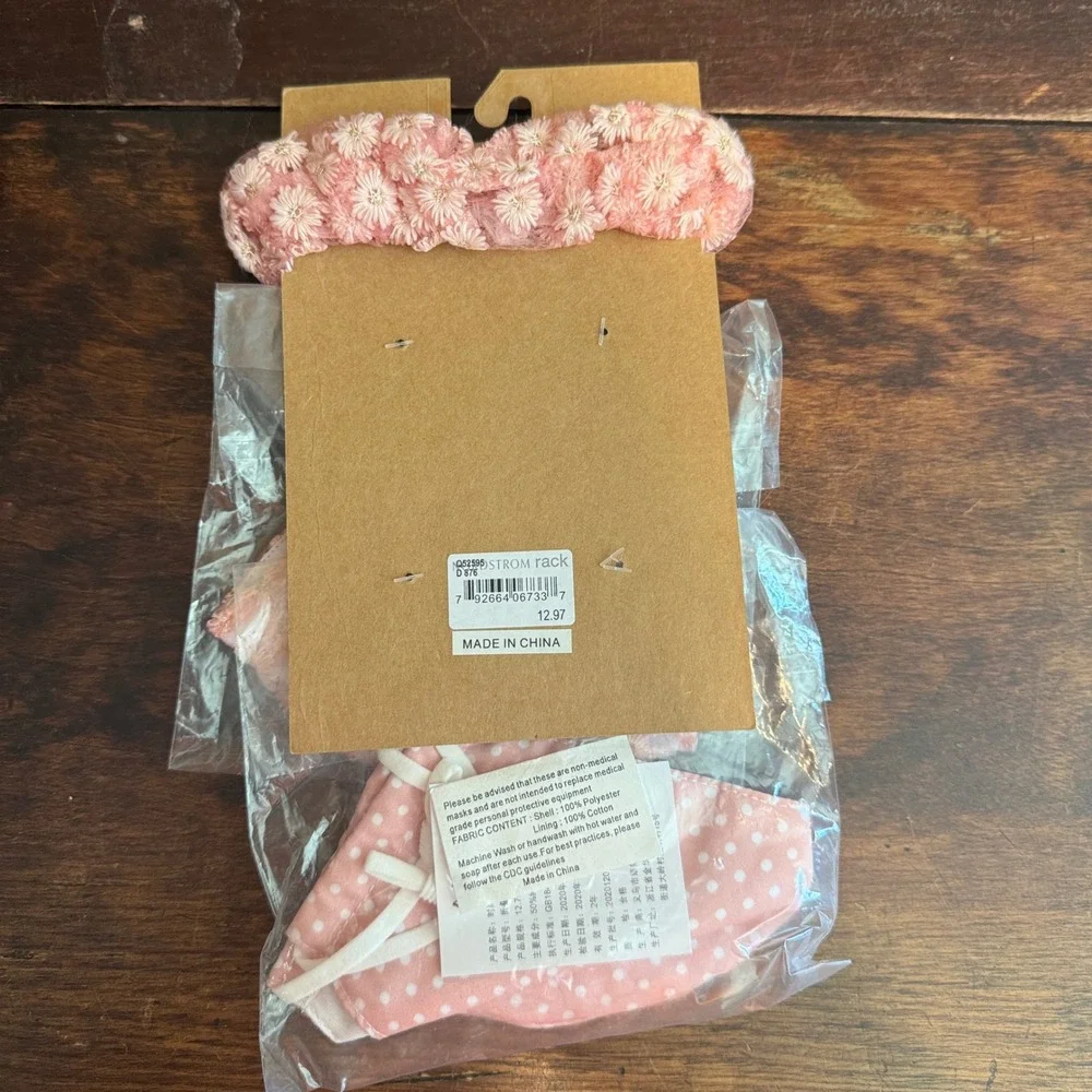 Berry Nordstrom Rack Preppy Pink Flower‎ Set of 2 Face Mask and 1 Scrunchie